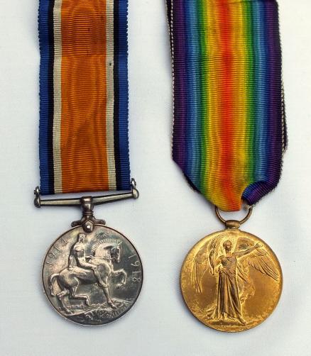 WW1 Gordon Highlanders Officers Medal Pair