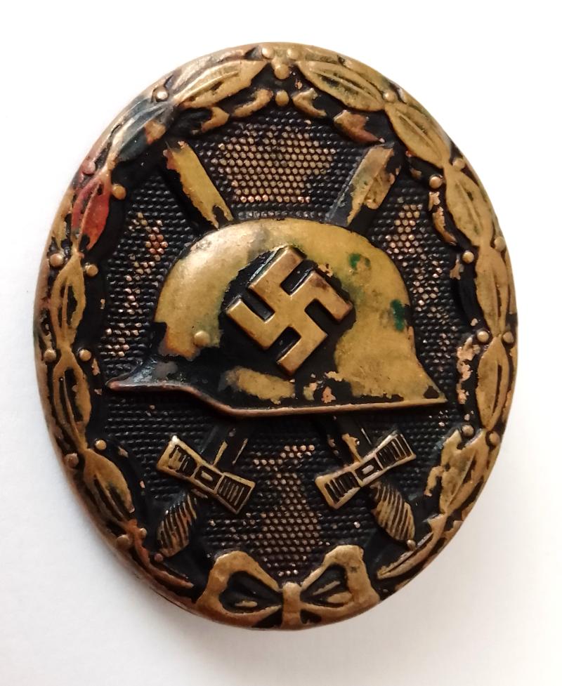 Third Reich maker marked Black Wounds Badge with Pin& Catch