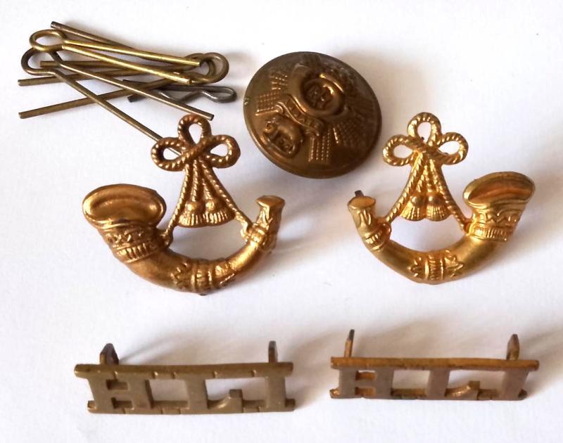 WW1 Period Highland Light Infantry Collar Badges , 25 mm Tunic Button & Split Pins