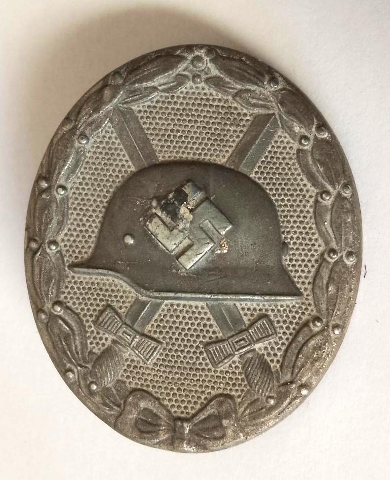 Third Reich Maker Marked Silver Wounds Badge