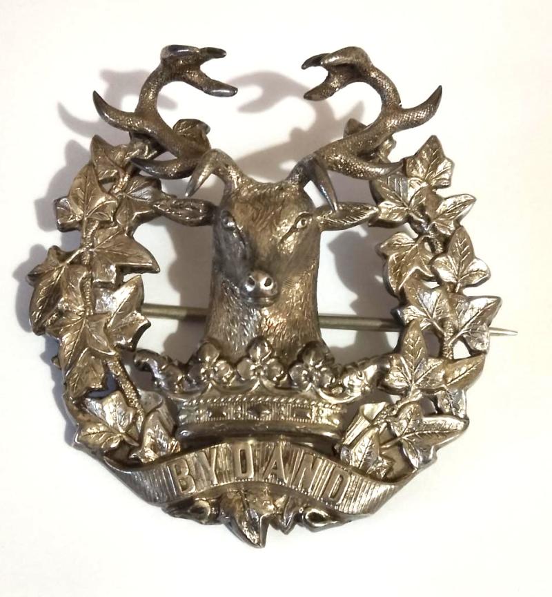 Fine example of a Victorian Gordon highlanders Officers Cap badge by the well known Military Jeweller / Retailer