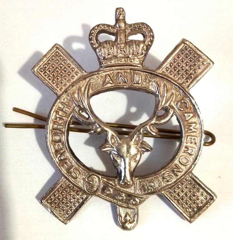 Queens Own Highlanders Cap badge